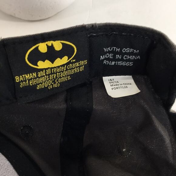 Batman DC Comics Youth Size Snapback Hat Cap Dark Gray w/Graphic & Bat Patch - Picture 8 of 14